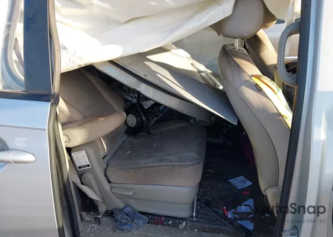 2020 Kia Sedona L из США, поврежденный, VIN KNDMA5C14L6595839